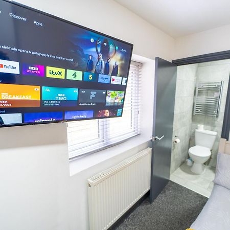 Free Parking Cosy Studios Close To City And Qe And Uob! 버밍엄 외부 사진