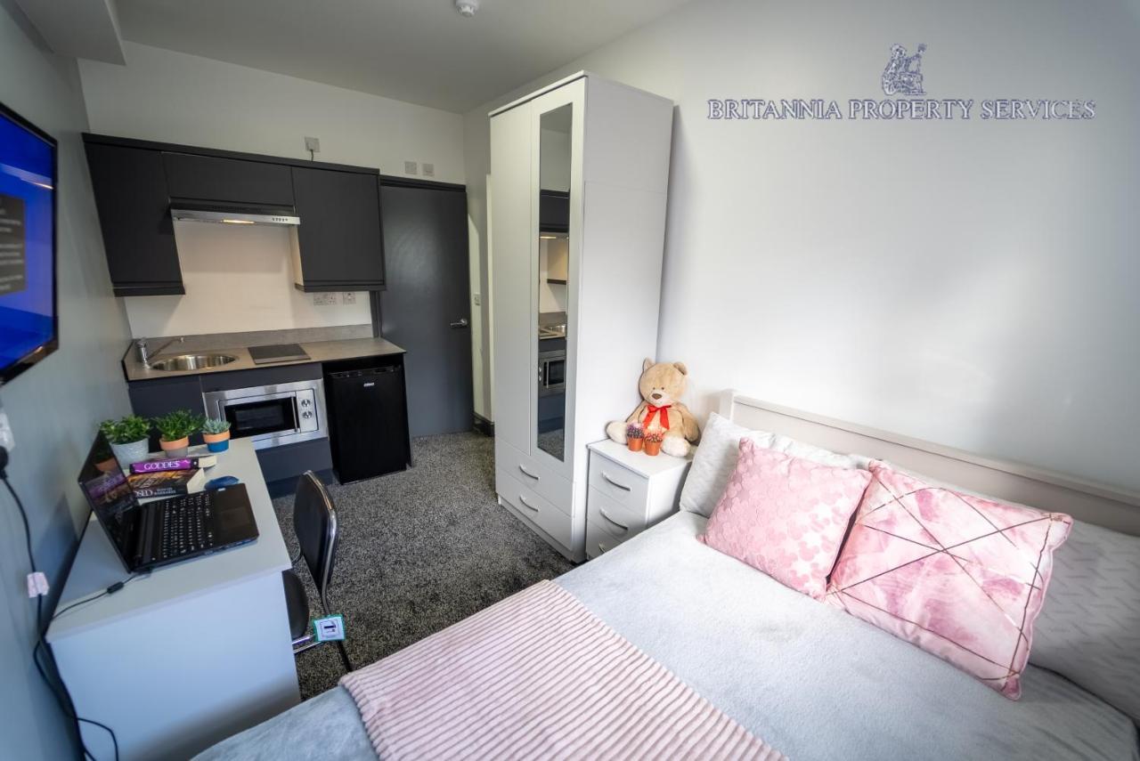 Free Parking Cosy Studios Close To City And Qe And Uob! 버밍엄 외부 사진