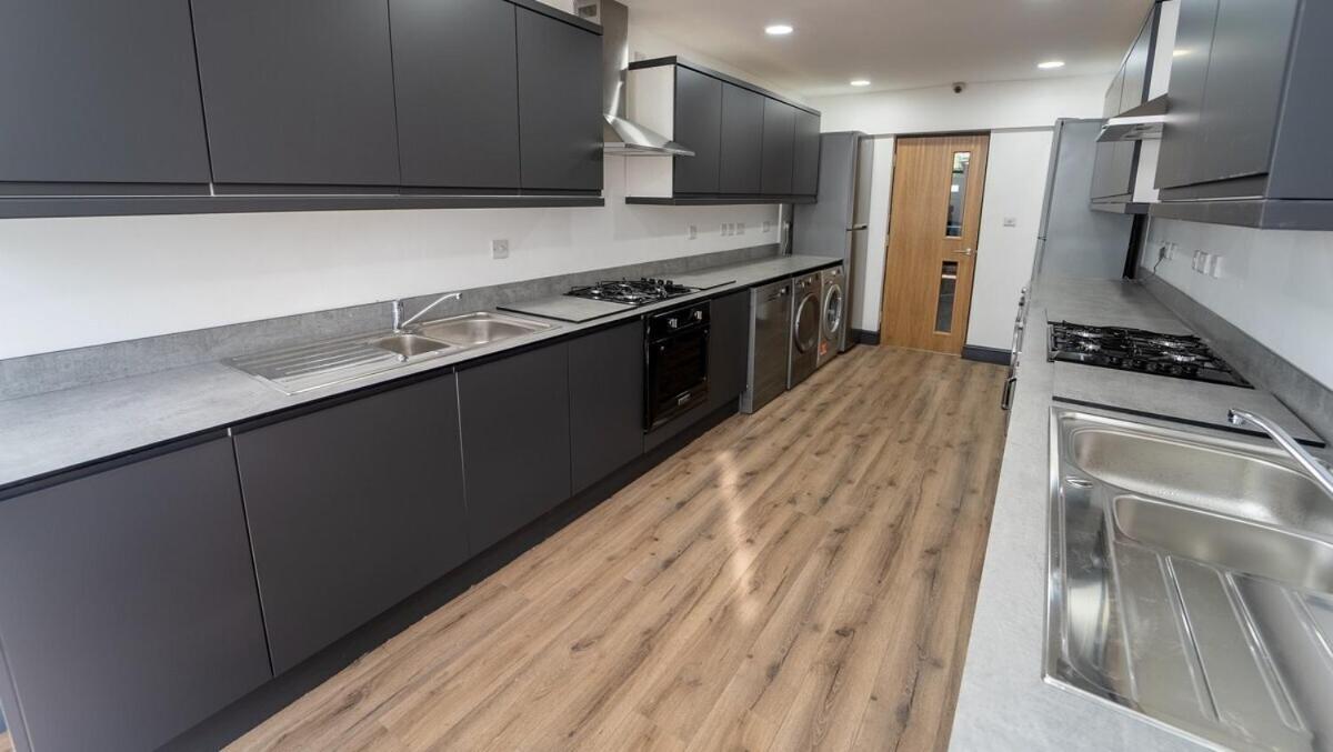 Free Parking Cosy Studios Close To City And Qe And Uob! 버밍엄 외부 사진