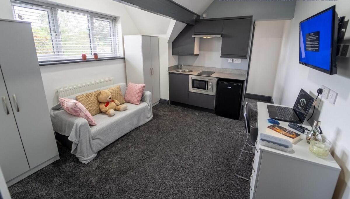 Free Parking Cosy Studios Close To City And Qe And Uob! 버밍엄 객실 사진