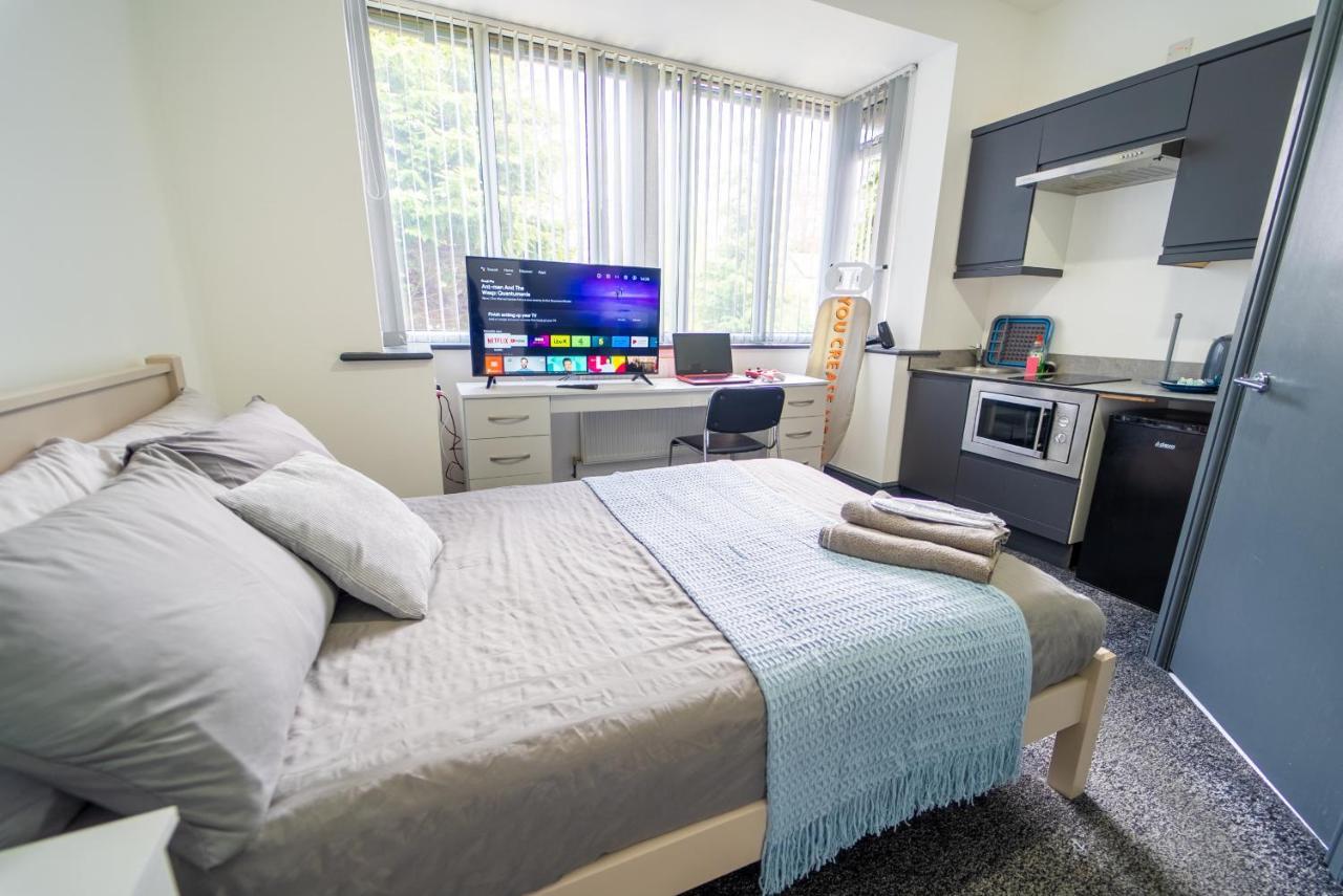 Free Parking Cosy Studios Close To City And Qe And Uob! 버밍엄 객실 사진